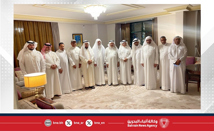 رئيس بعثة مملكة البحرين للحج يتفقد الحملات البحرينية وخدمات الرعاية الصحية في المدينة المنورة